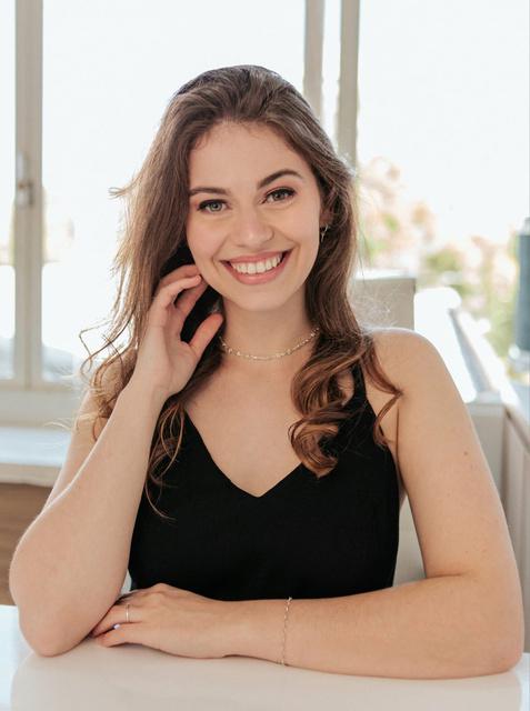 Anna Júlia